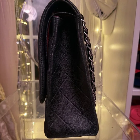 Chanel Black Quilted Shoulder Bag with Silver Chain - Picture 5 of 6